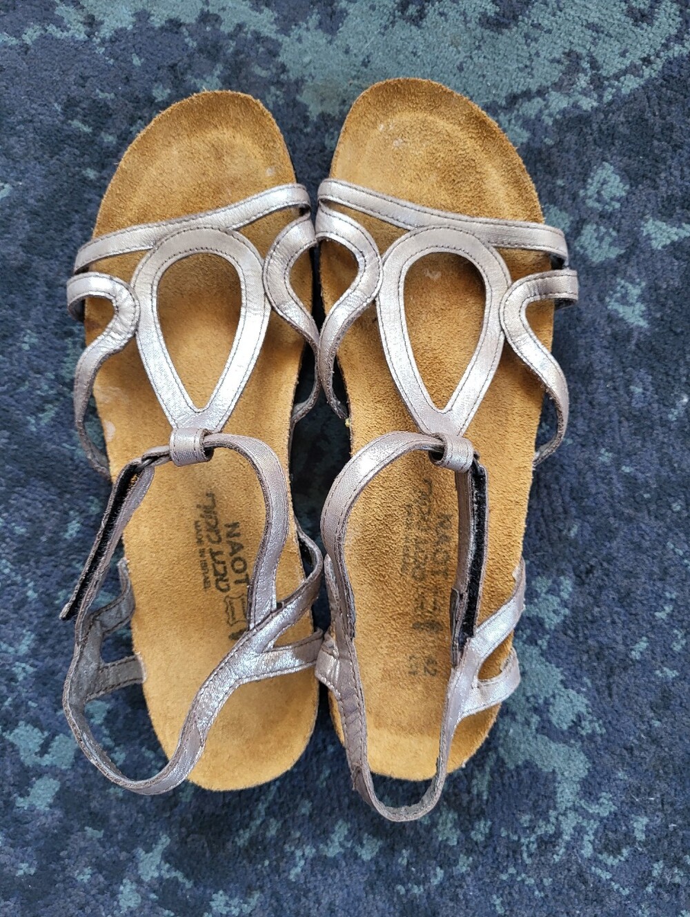 Naot Size 42 Fits 9.5/10 Dorith Sandals Metallic Silver